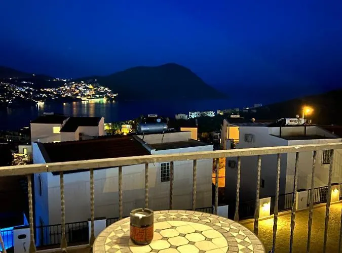 Viola Apart - Kalkan